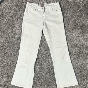 Low waisted white boot cut jeans🐻‍❄️